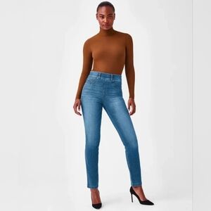 NWOT SPANX Women's Straigh Leg Jeans in Blue Size L